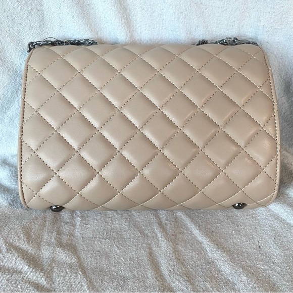 JUST IN/ Quilted shoulder bag in Nude / Cream - Picture 5 of 12